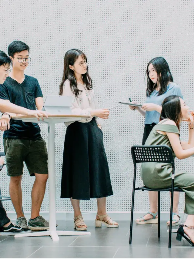 写真：グローバルな英会話コミュニケーション